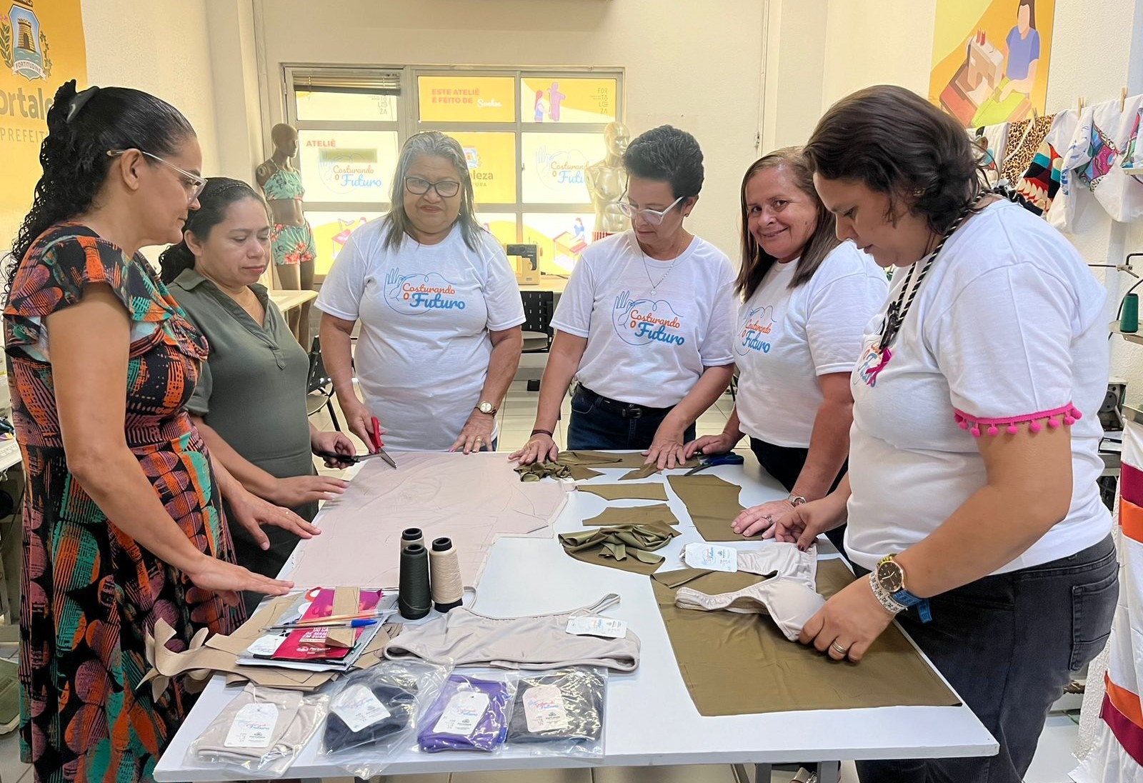 mulheres do projeto costurando o futuro